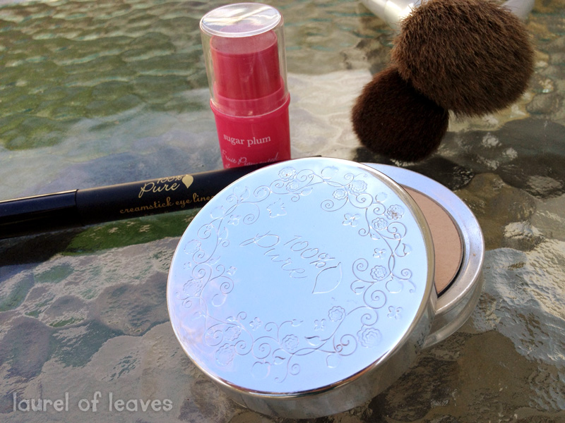 100% Pure make-up 100% Pure make-up